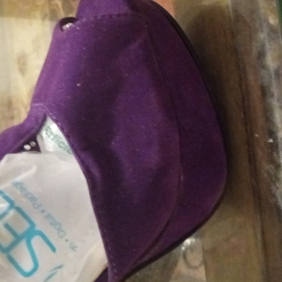 Fabulous Rhinestone 6 inch Suede Purple Stilettos - Picture 6 of 13